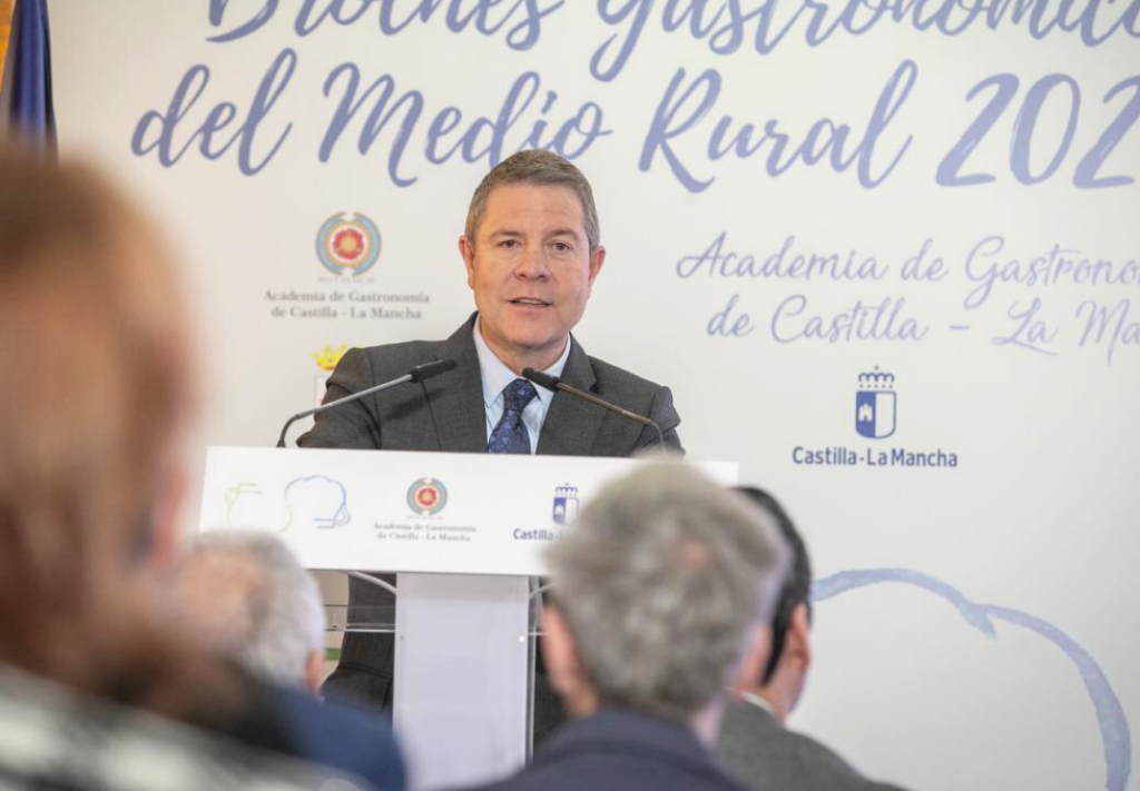 Emiliano García-Page en la Academia de Gastronomía de Castilla-La Mancha.