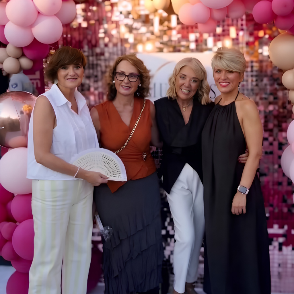 Desfile-mujeres-lideres - feria de albacete (4)